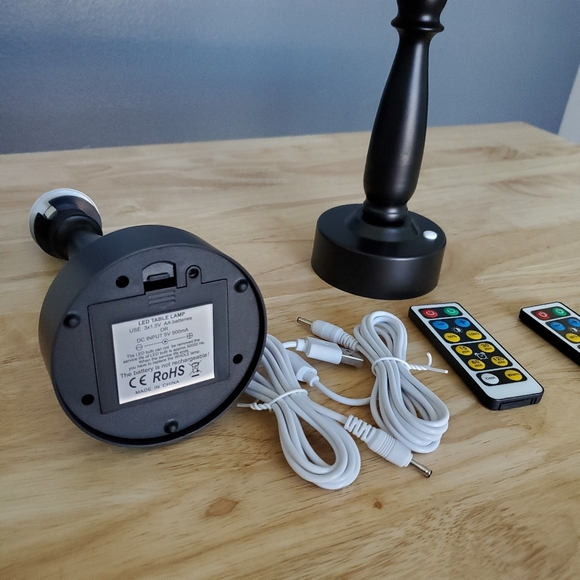 NWOT Set of 2 Table/Desk Lamps w Remotes-Dimmable, Adjusts Cool/Warm White Tones - Picture 2 of 2